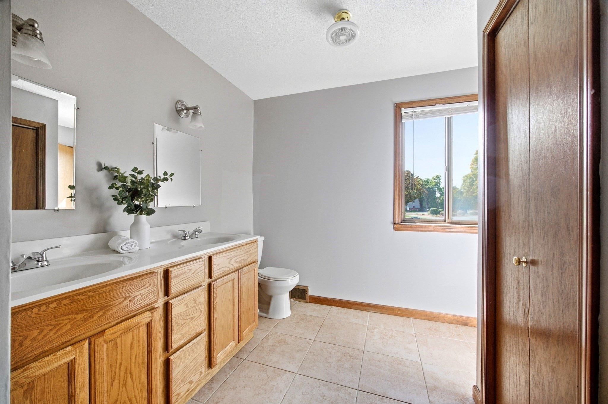 220 Beekman Dr #220, Agawam, MA Photo #14