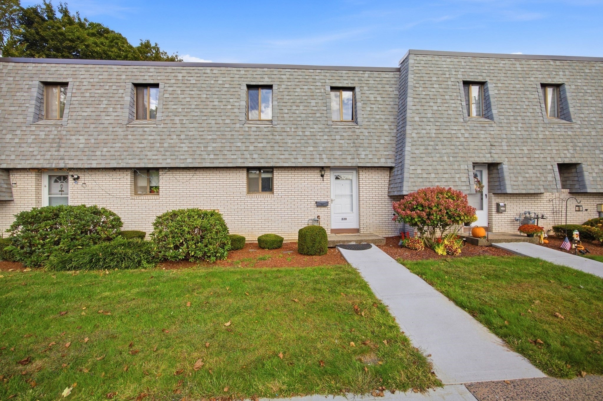 220 Beekman Dr #220, Agawam, MA Photo #2