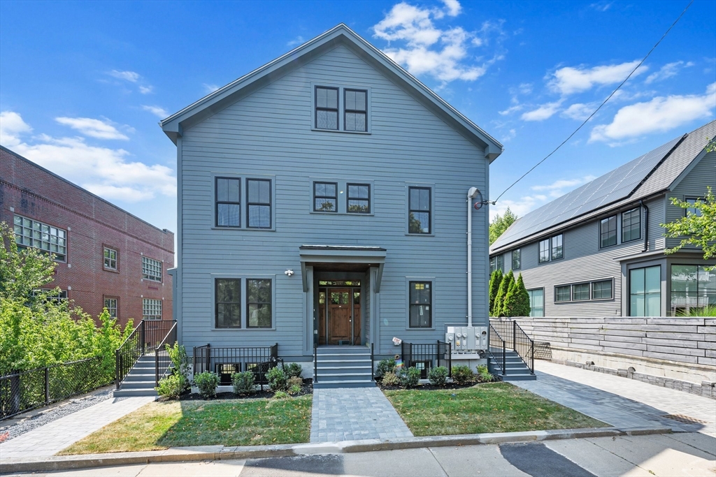 130 Cushing St 1