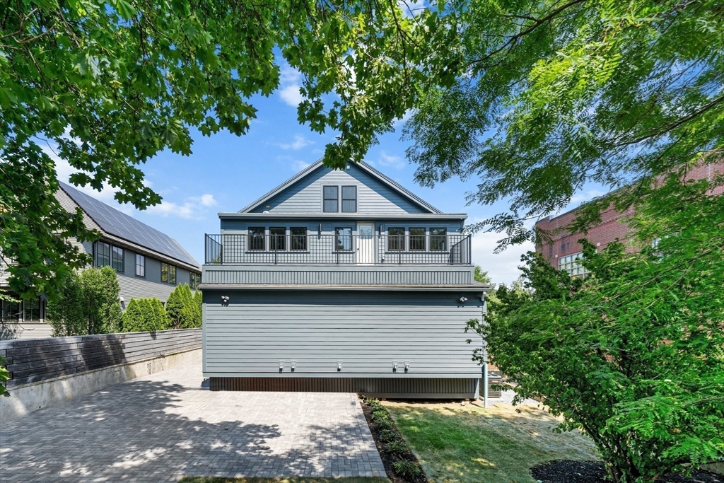 130 Cushing St 1
