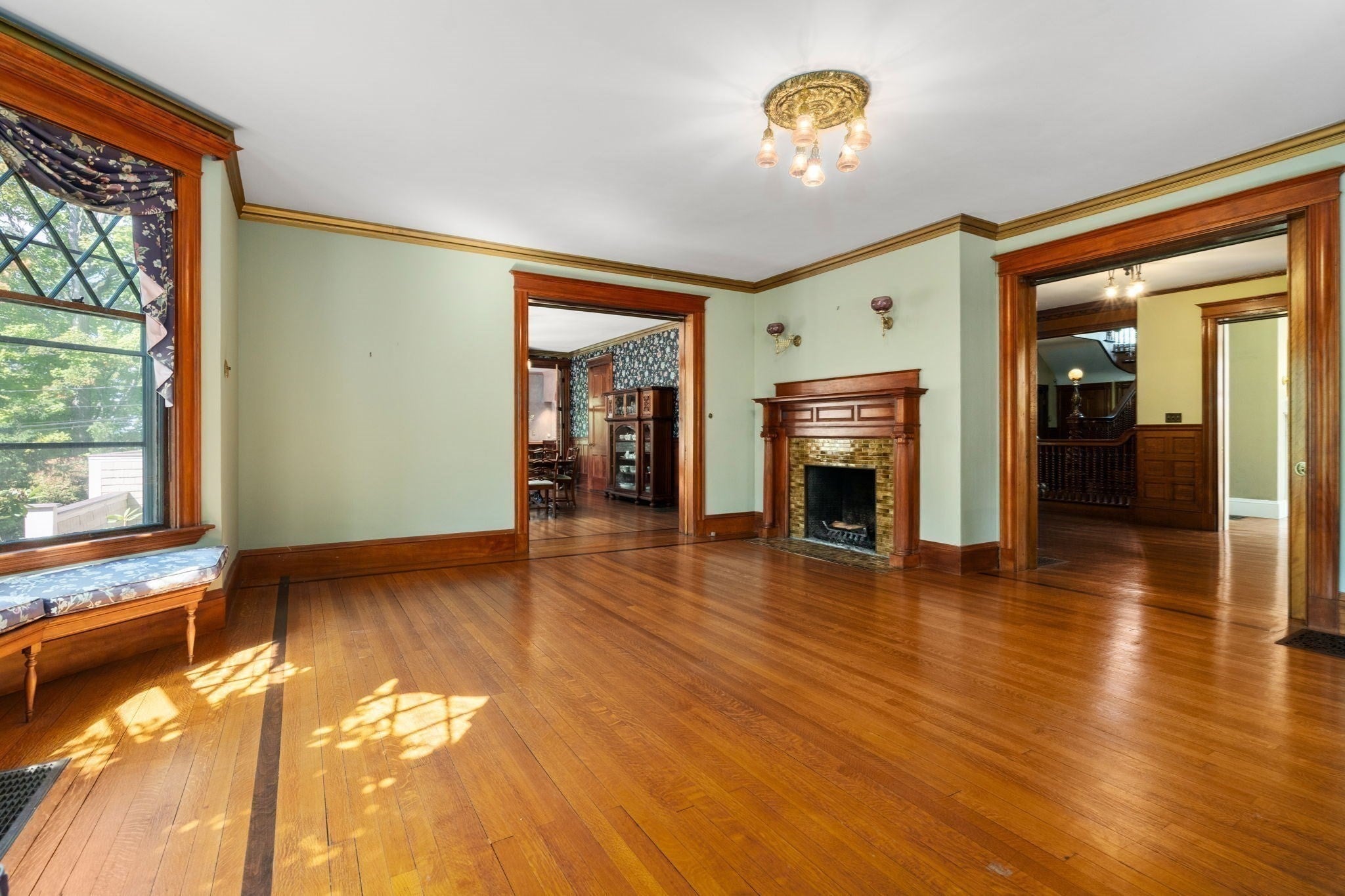 367 Otis St, Newton, MA Photo #6