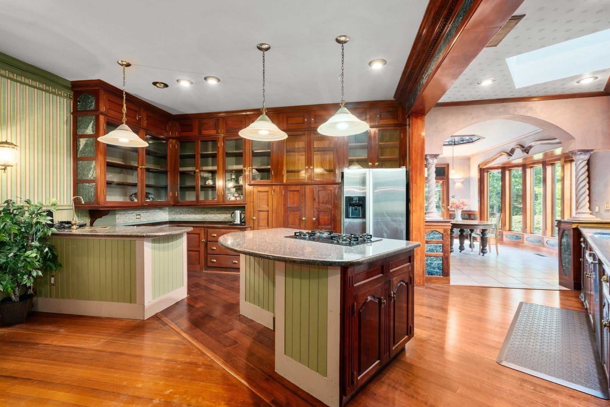367 Otis St, Newton, MA Photo #10
