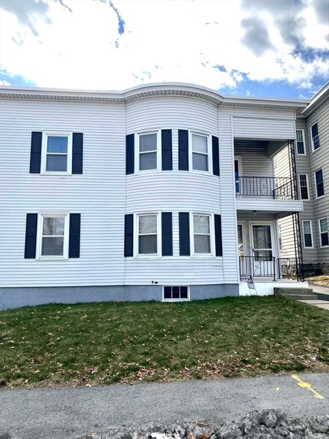 Photo of 356 Chandler St #1, Worcester, MA 01602 (MLS # 73465065)
