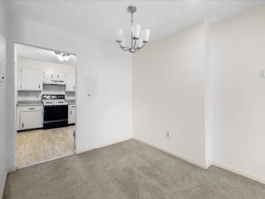 611 Watertown St 14
