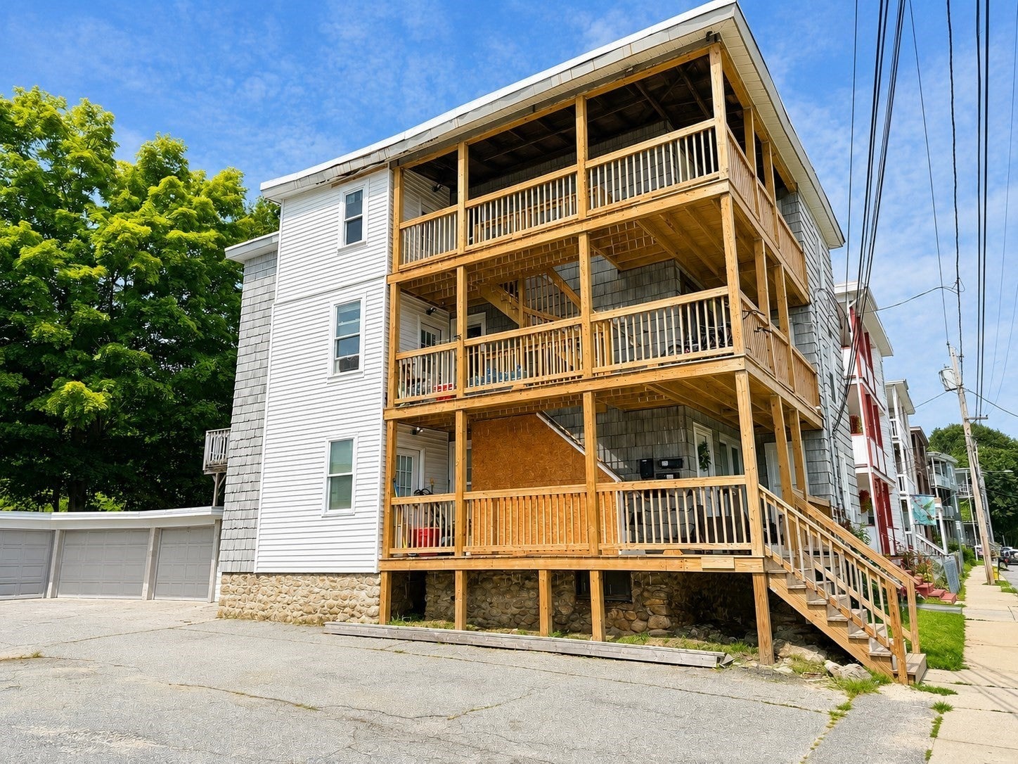 9 Henry St, Southbridge, MA Photo #3