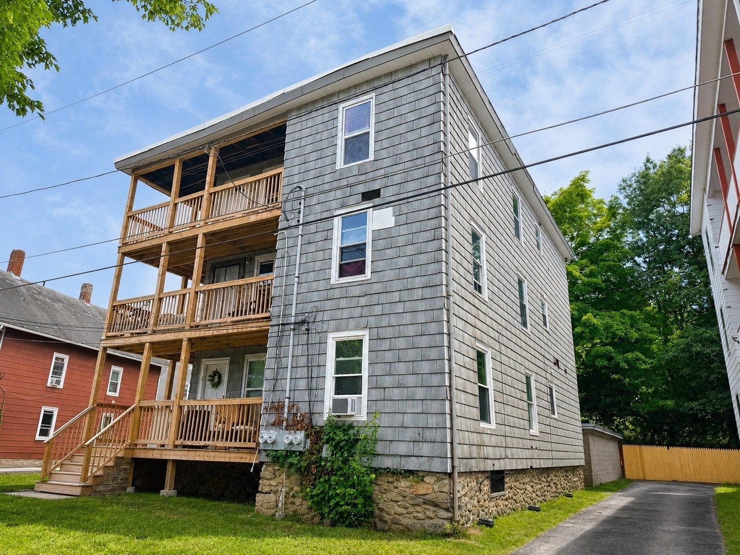 9 Henry St, Southbridge, MA Photo #2