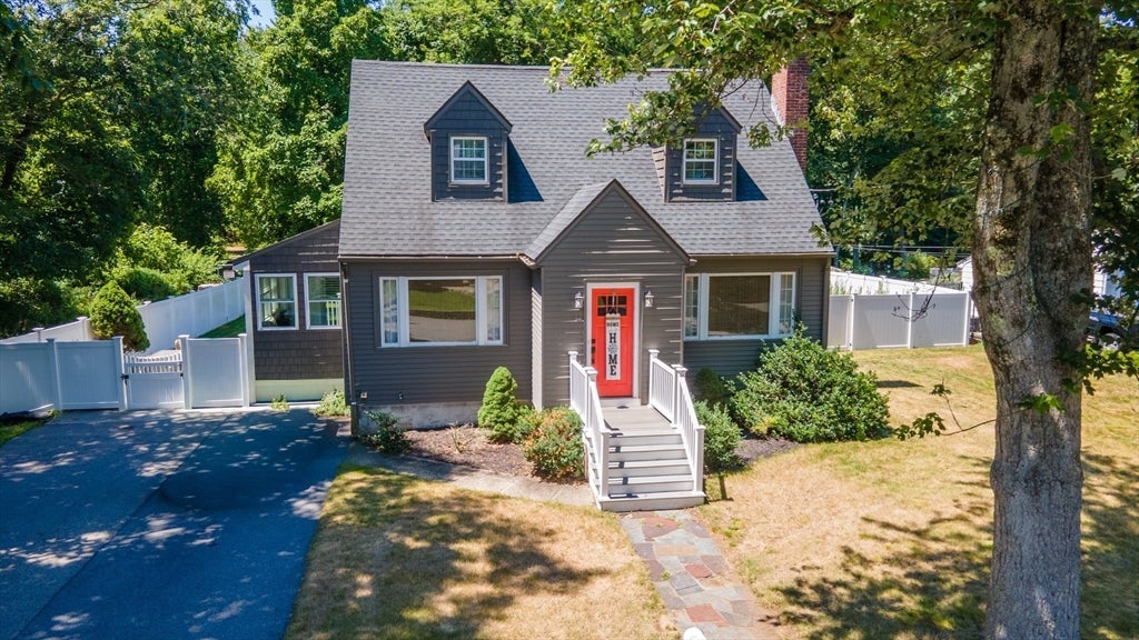14 Nelson Street, Hopedale MA 01747