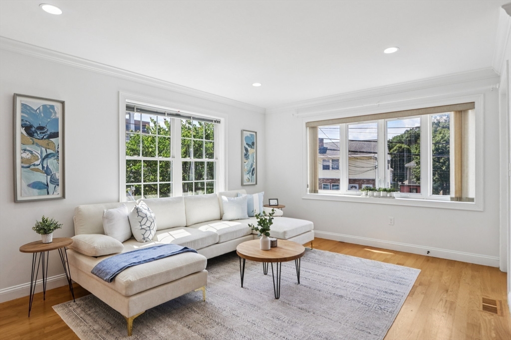 89 Overland Rd 1