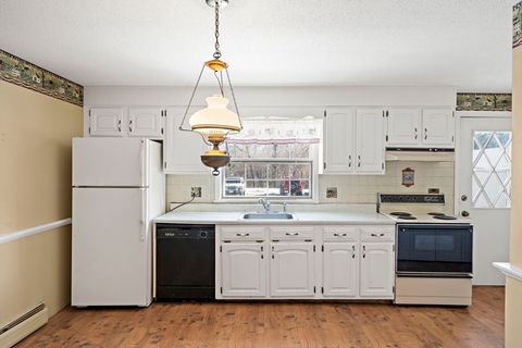 Photo of 4 Shawsheen Road #2, Lawrence, MA 01843 (MLS # 73461363)