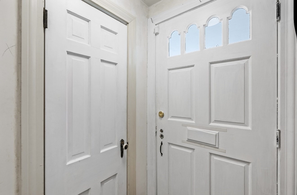 32 Field St