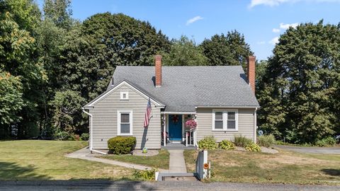 32 Field St Auburn MA 01501