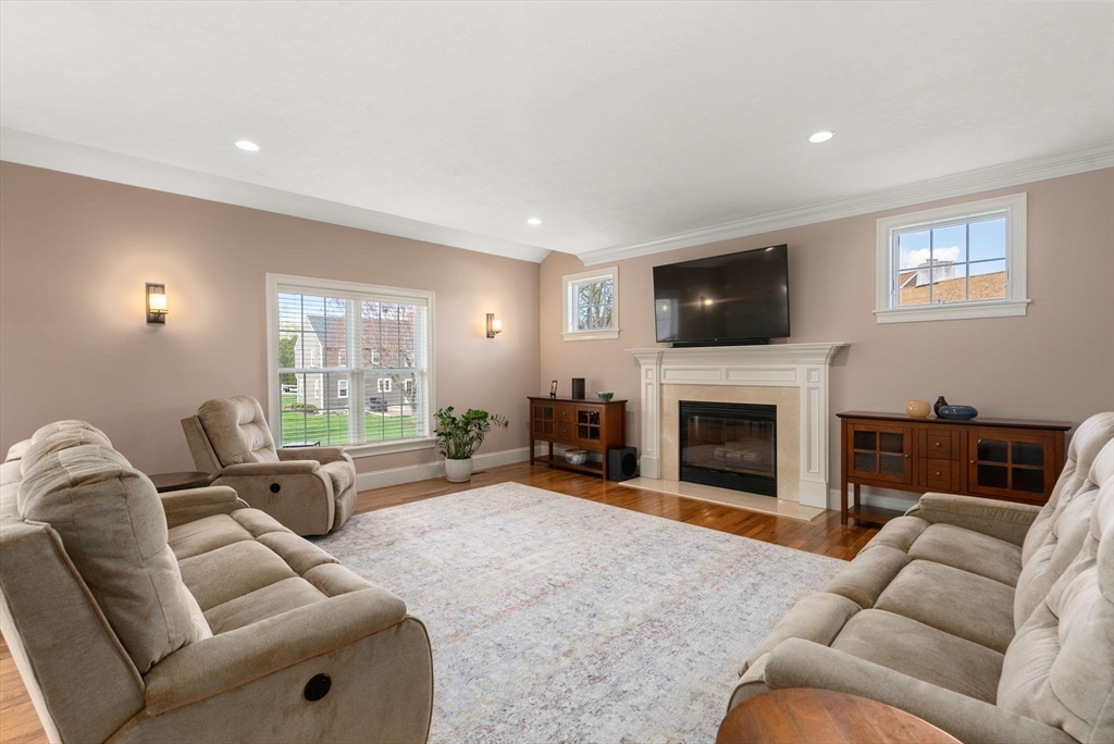 82 Hillando Drive