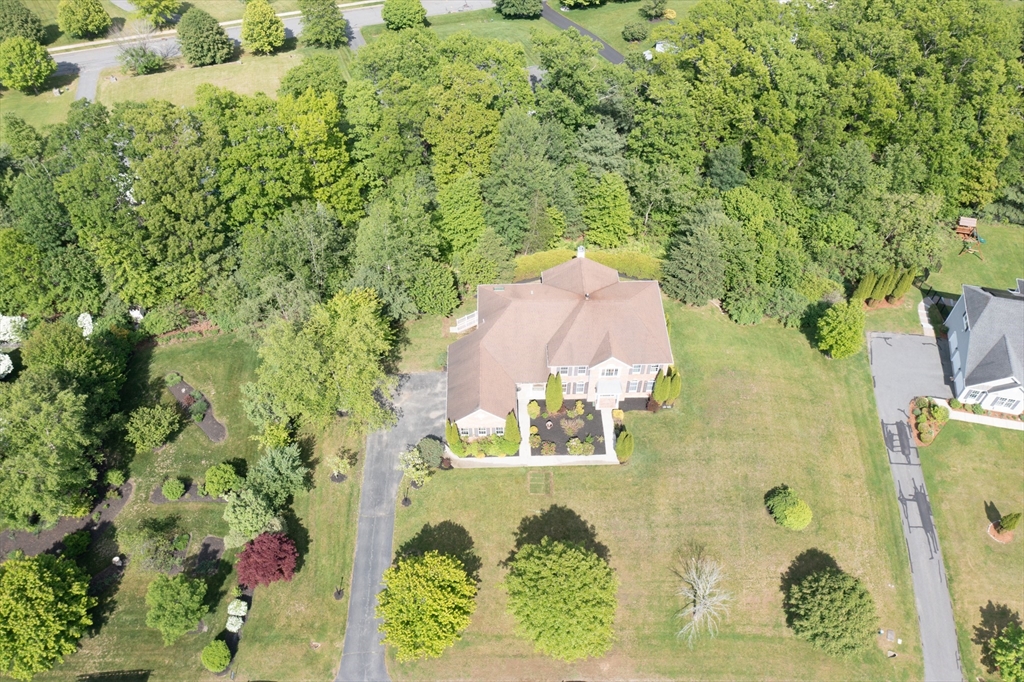 10 Valley View Dr