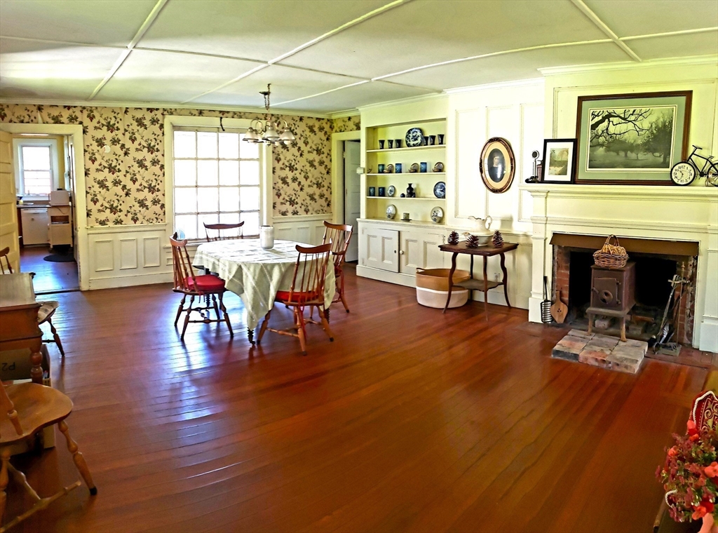 Huntington, Massachusetts 01050, United States, 3 Bedrooms Bedrooms, ,2 BathroomsBathrooms,Residential,Active,213452