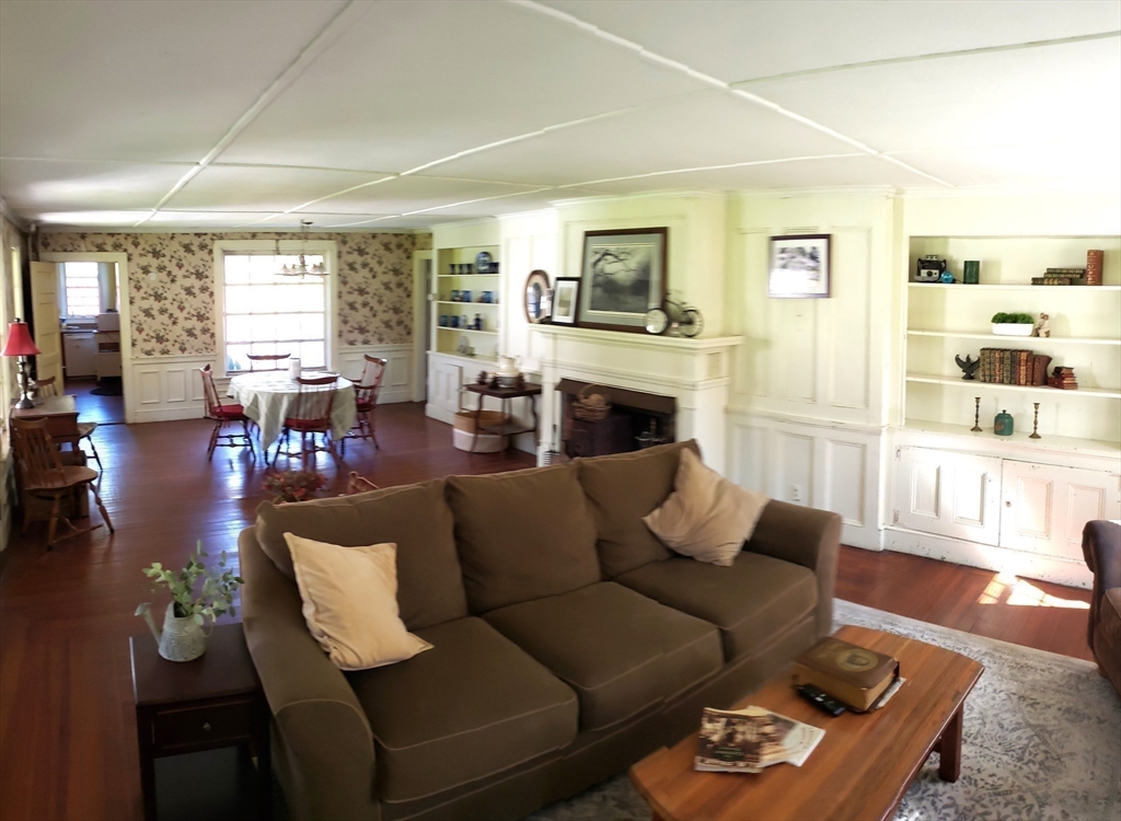 Huntington, Massachusetts 01050, United States, 3 Bedrooms Bedrooms, ,2 BathroomsBathrooms,Residential,Active,213452