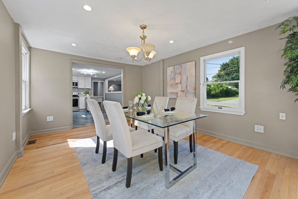 27 Evans Rd