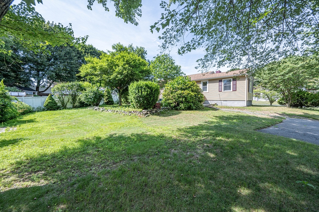 27 Evans Rd