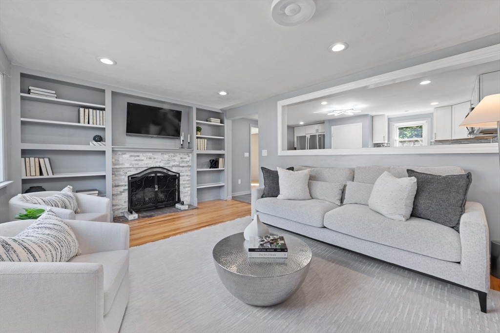 27 Evans Rd