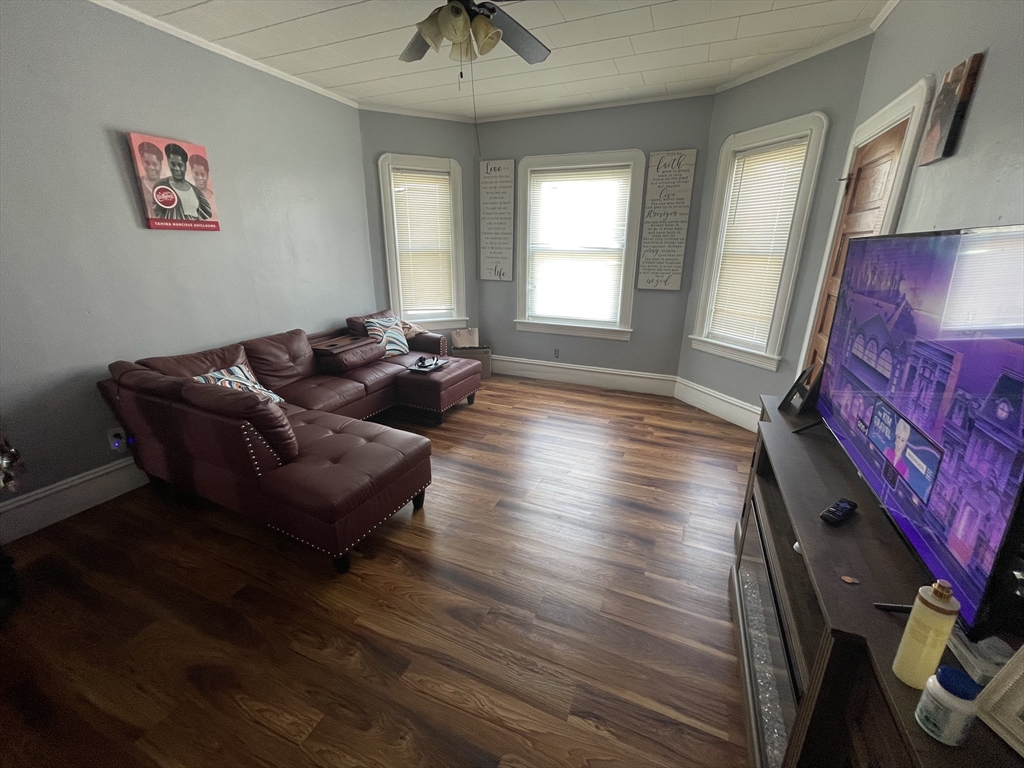 847 Locust Street