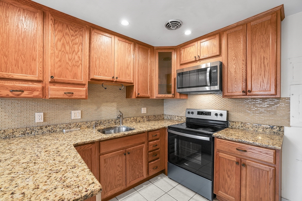 133 Warren St 11