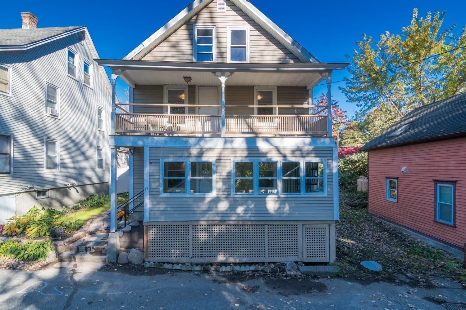 17 Carpenters Ln