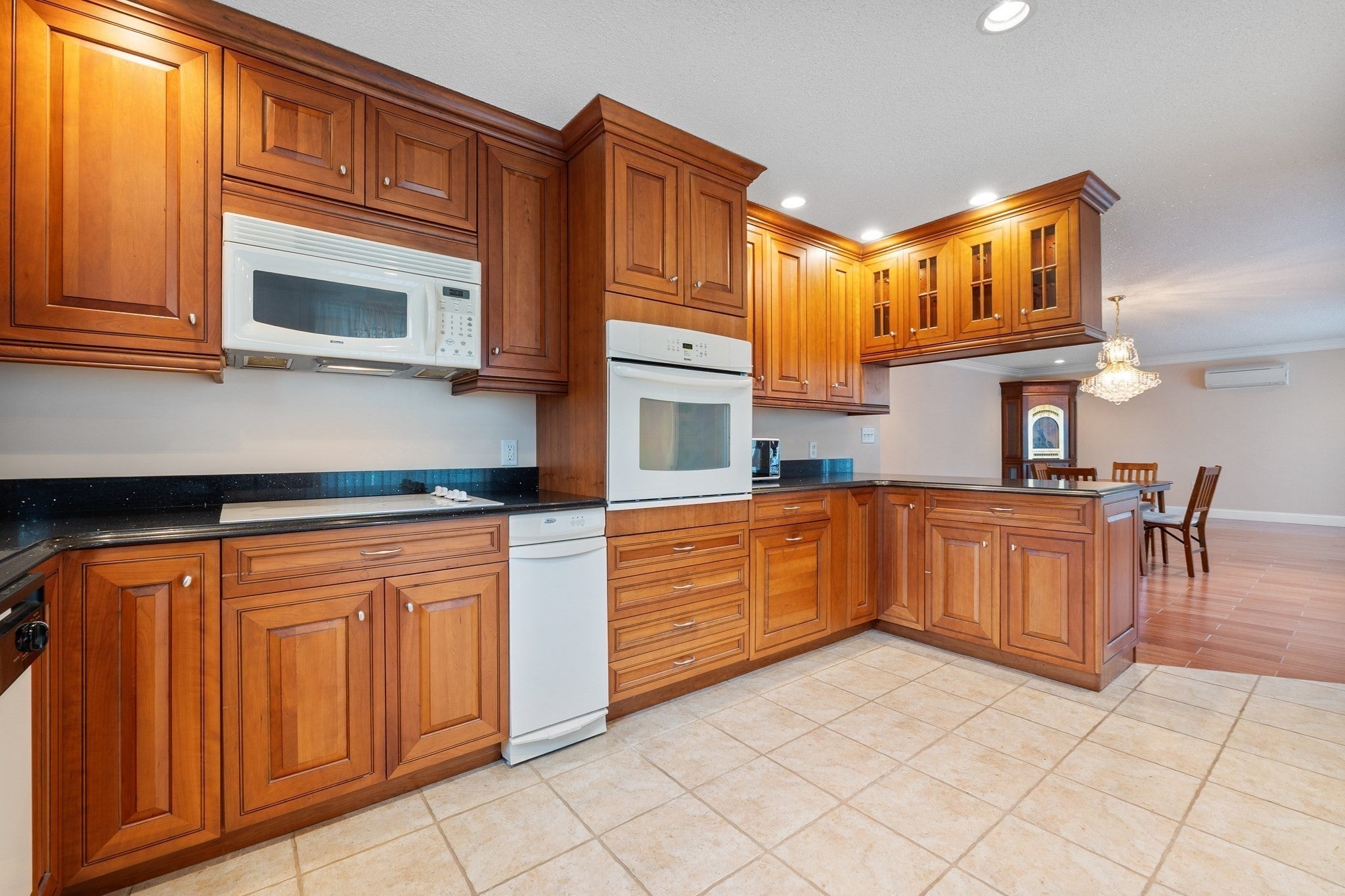 1300 Lakeview Avenue, Dracut, MA Photo #11