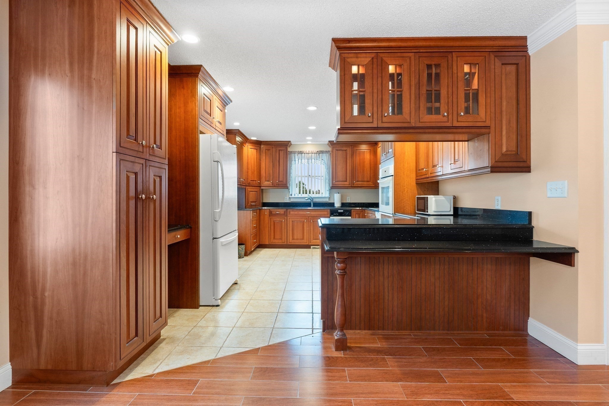 1300 Lakeview Avenue, Dracut, MA Photo #14