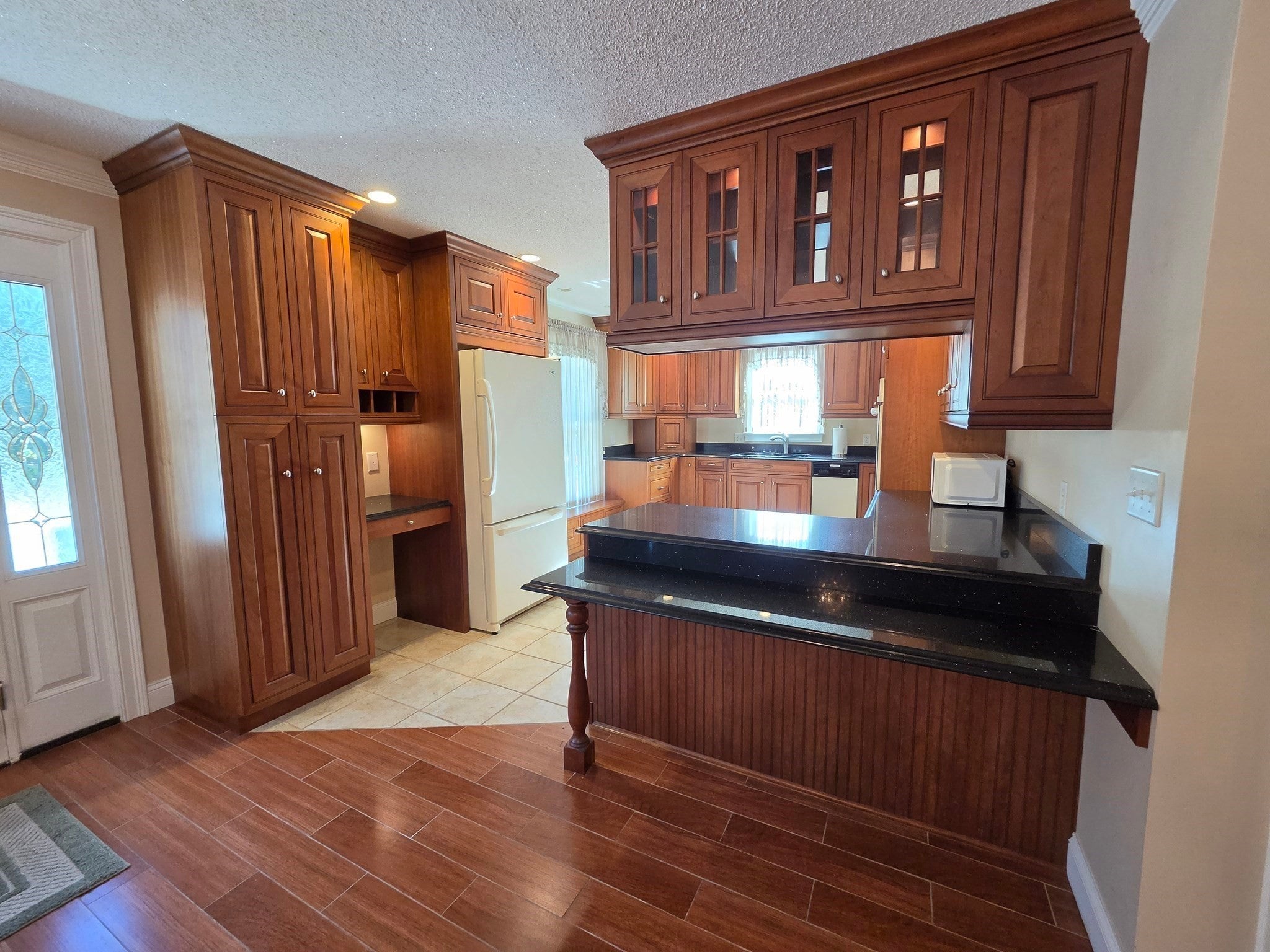 1300 Lakeview Avenue, Dracut, MA Photo #13