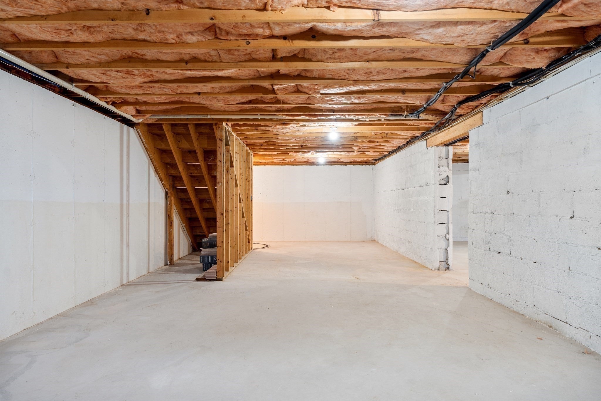 1300 Lakeview Avenue, Dracut, MA Photo #33