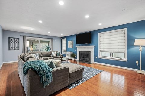 91 Jimney Dr 91 Westford MA 01886