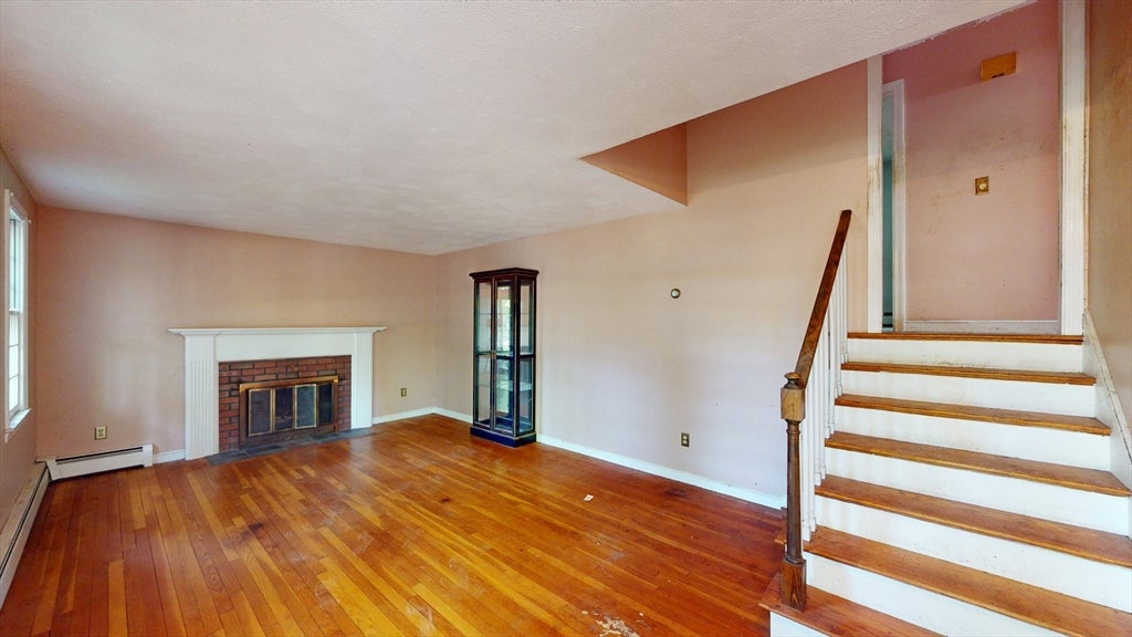 85 Fox Hill Dr