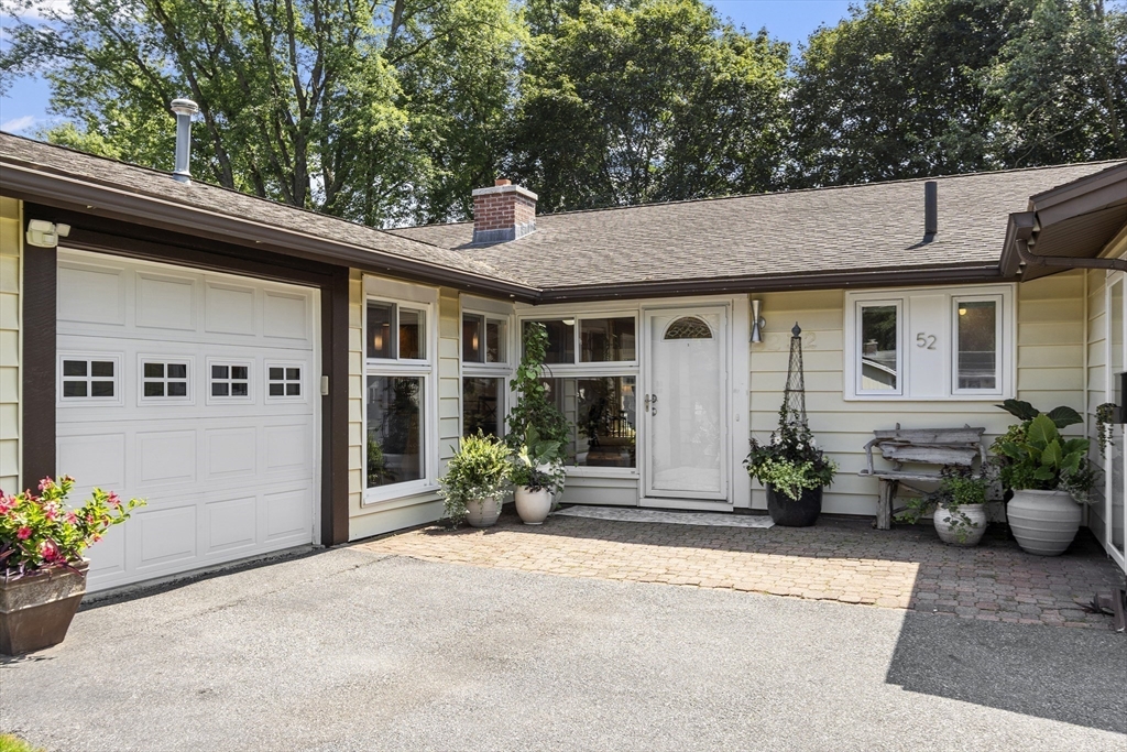52 Lohnes Rd