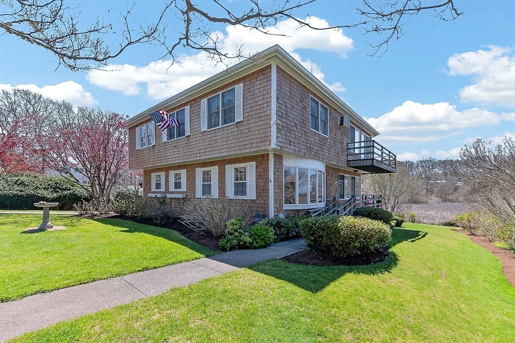 38 Nemasket Rd, Falmouth, MA Photo #12
