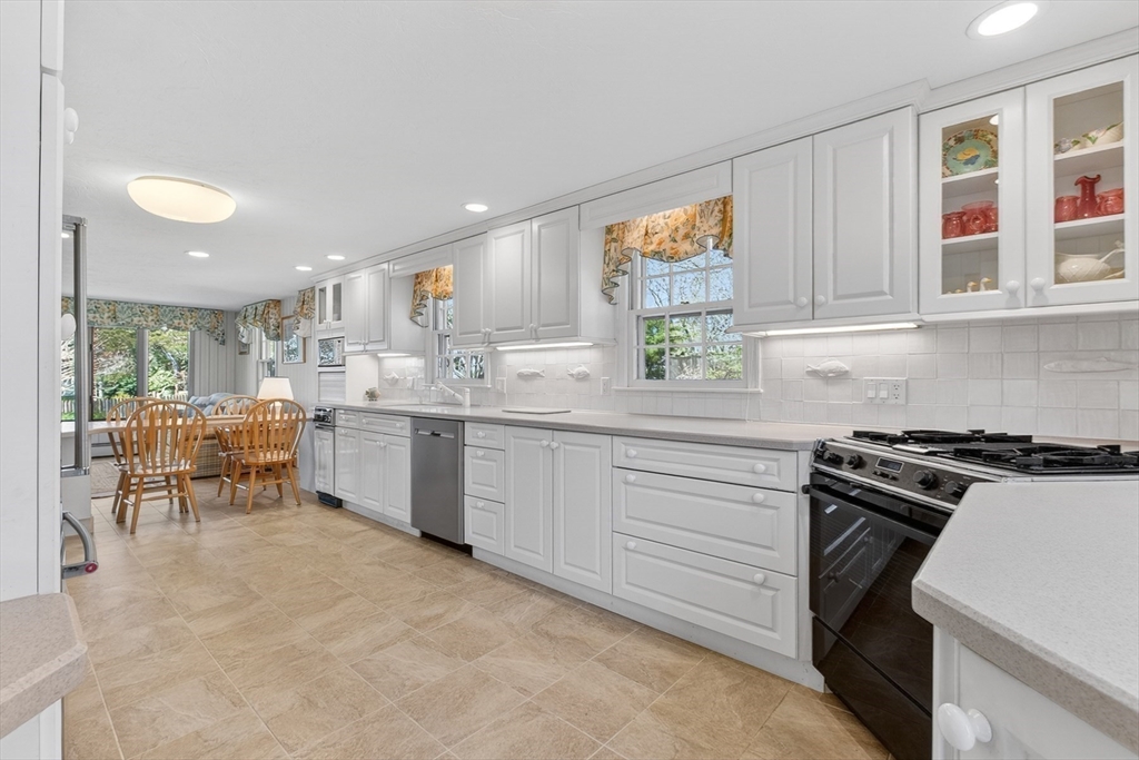 38 Nemasket Rd, Falmouth, MA Photo #18
