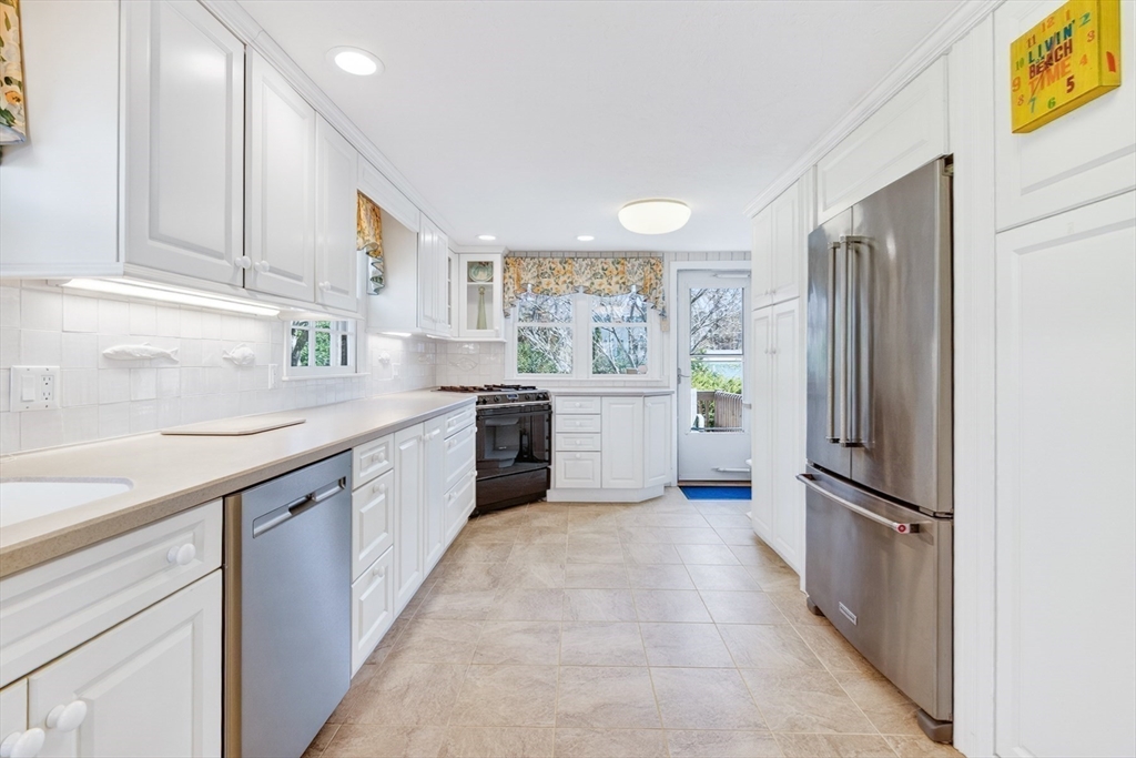 38 Nemasket Rd, Falmouth, MA Photo #20