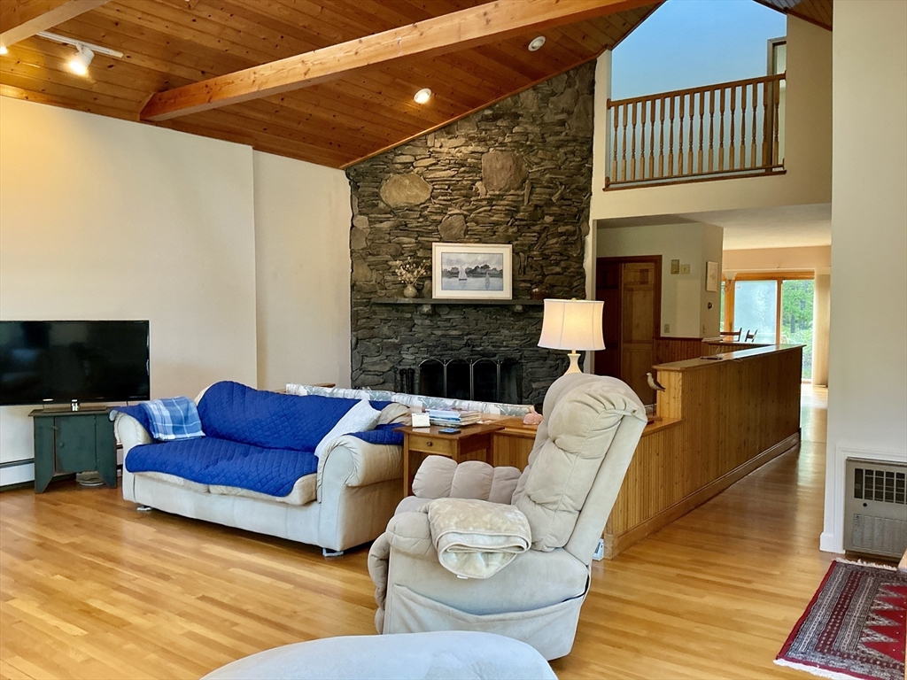 17 Heron Way