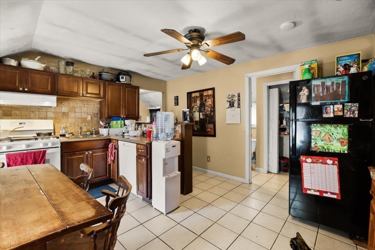 64 Oak St, Taunton, MA, 64 Oak St, Taunton, MA Photo #16