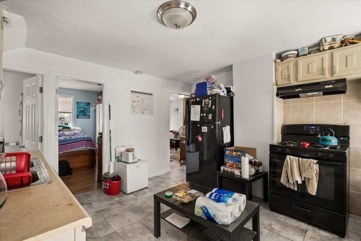 64 Oak St, Taunton, MA, 64 Oak St, Taunton, MA Photo #10