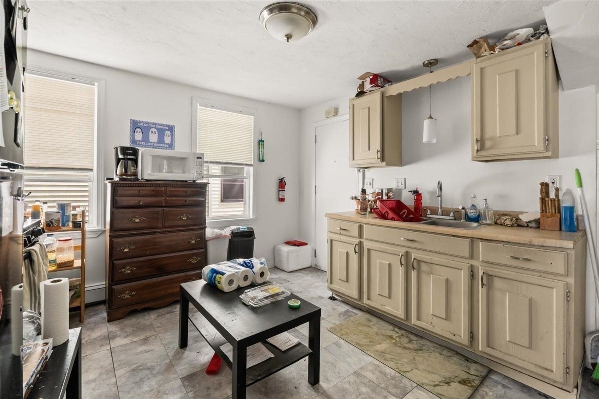 64 Oak St, Taunton, MA, 64 Oak St, Taunton, MA Photo #9