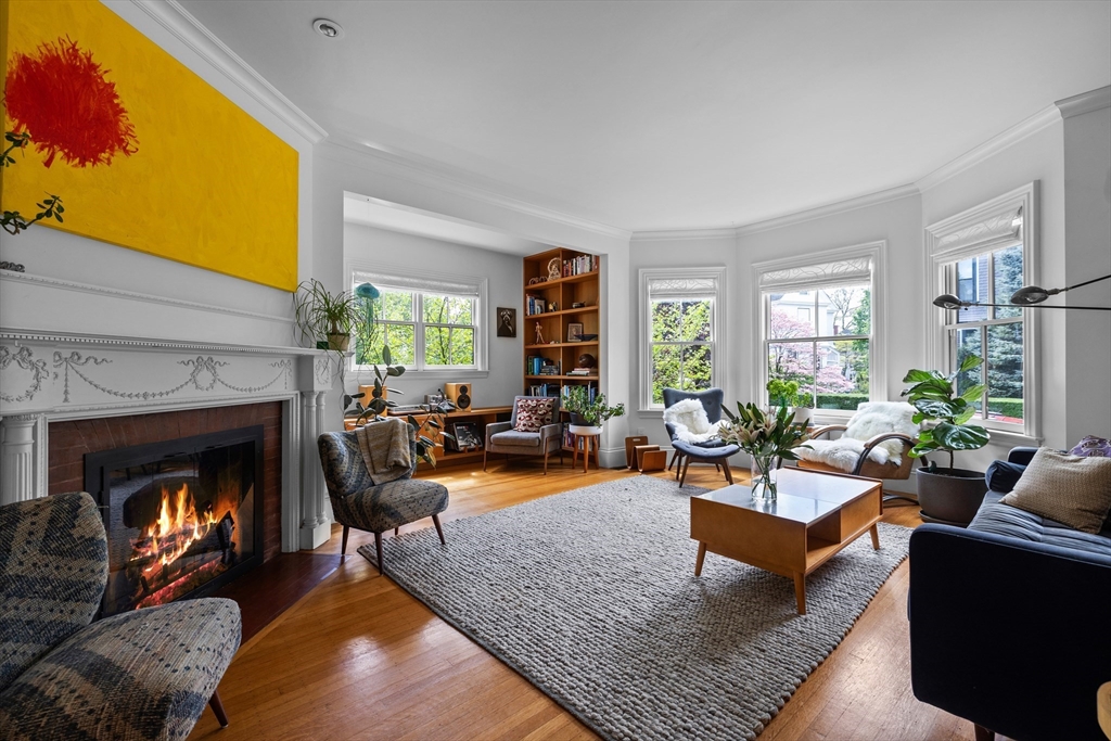 8 Greenough Ave