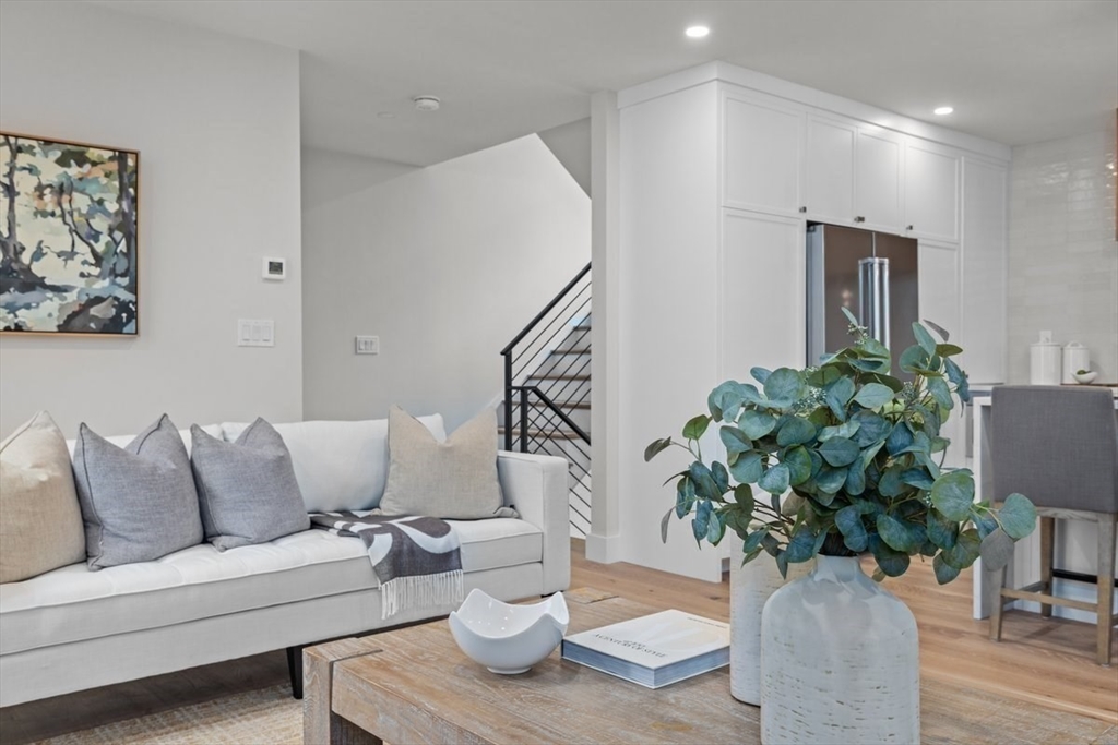 42 Forest St 42