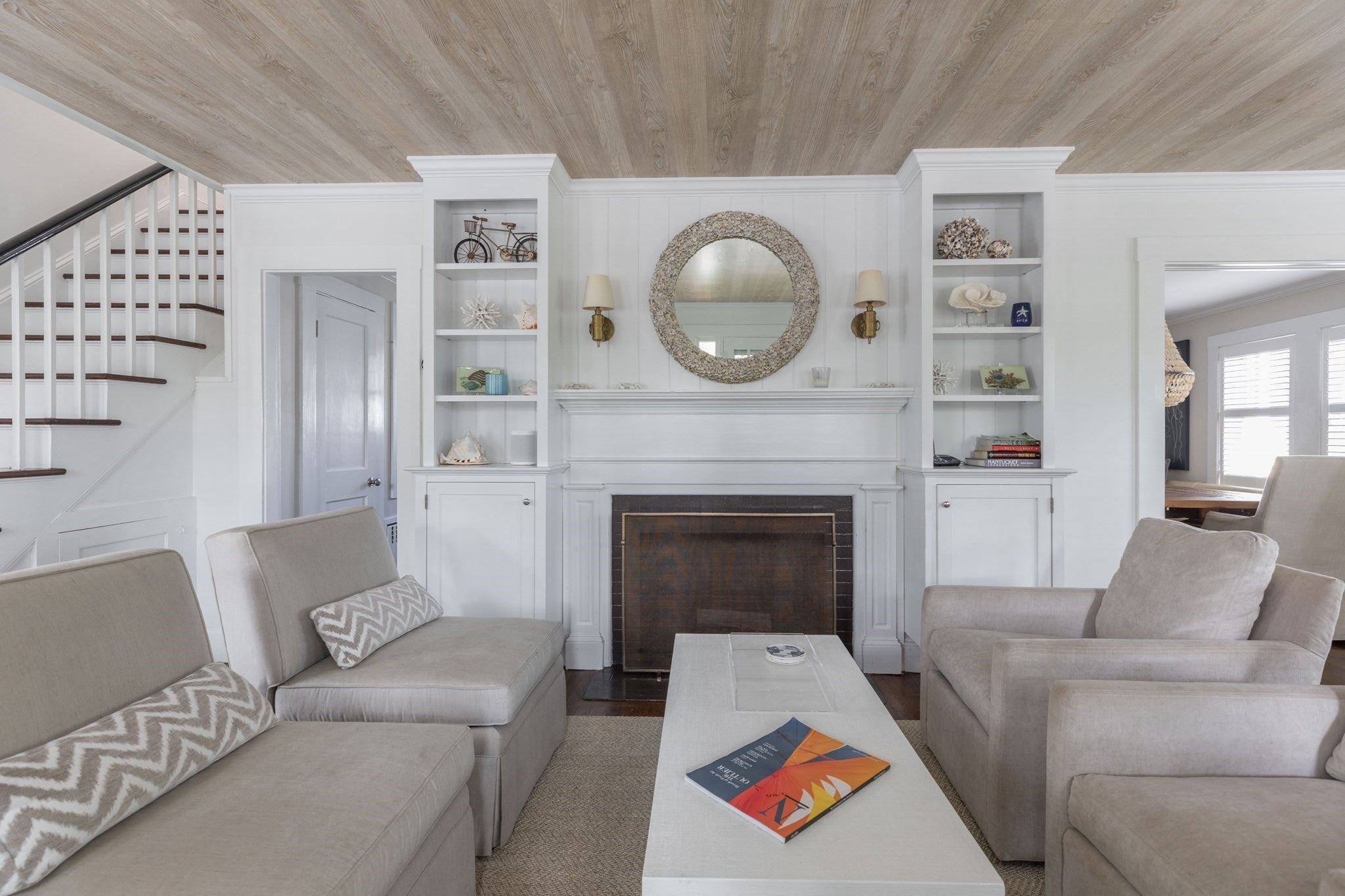 7 N Beach St 0