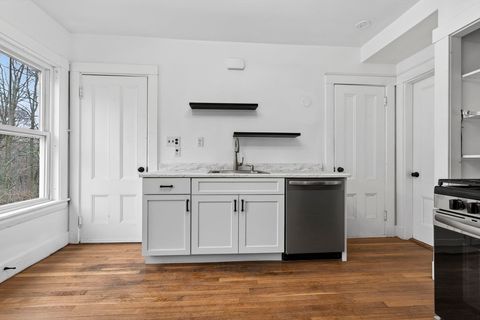 166 Elliot St 2 Newton MA 02464