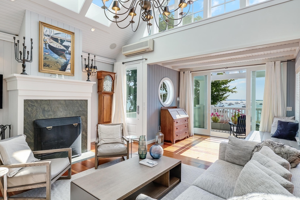 139 Commercial Street Penthouse