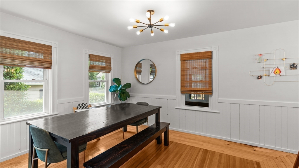 606 N Elm St