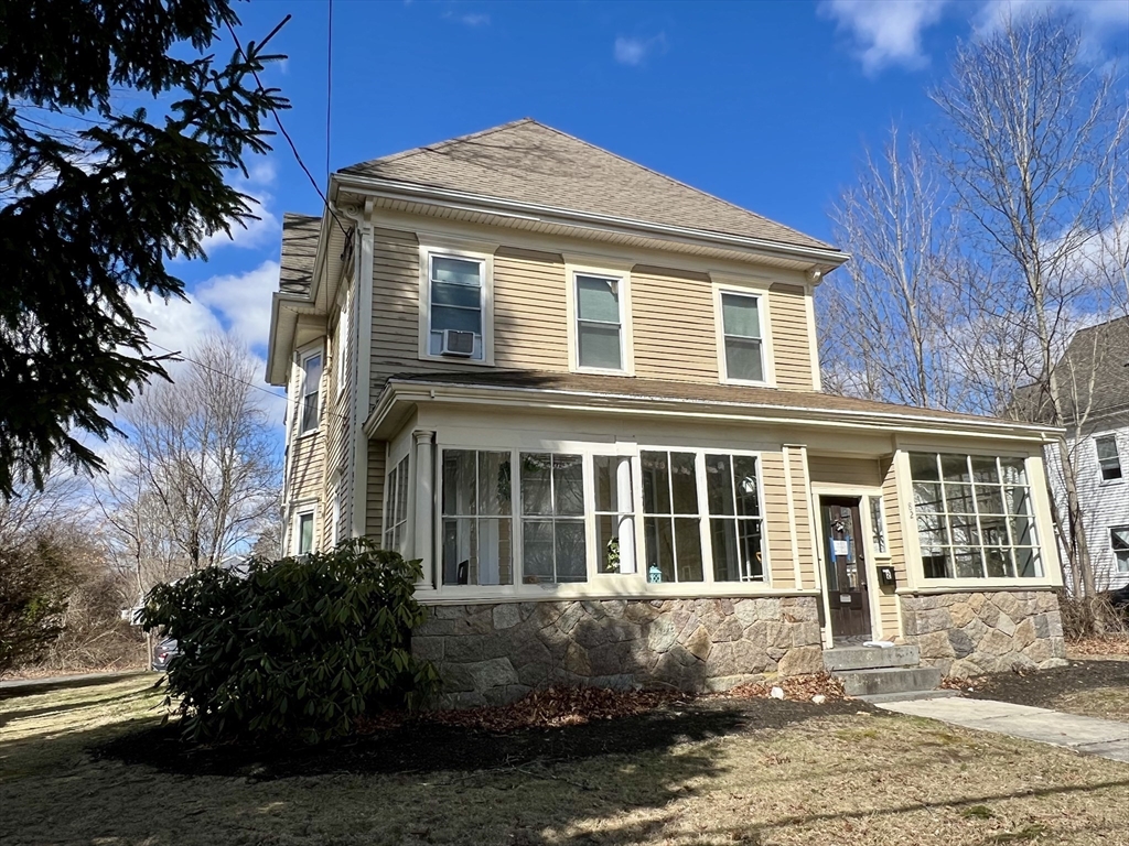 82 Pleasant St