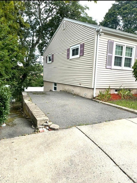 73 Lanark Road