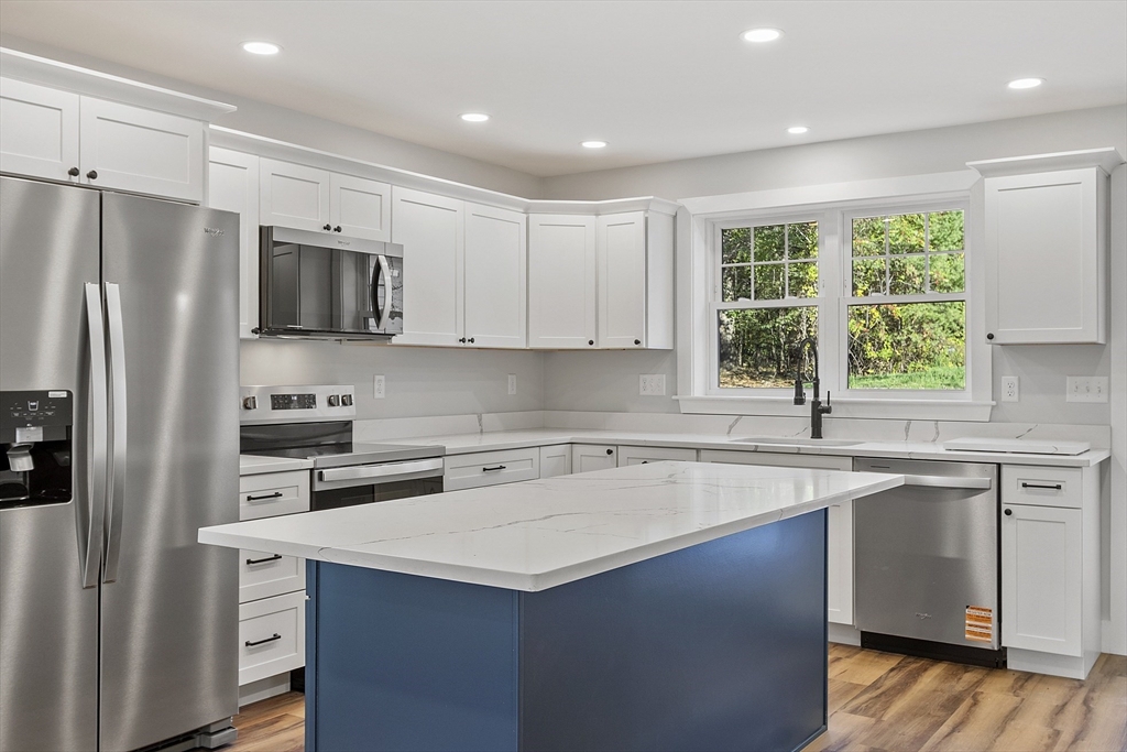 18 Buttonwood Place A
