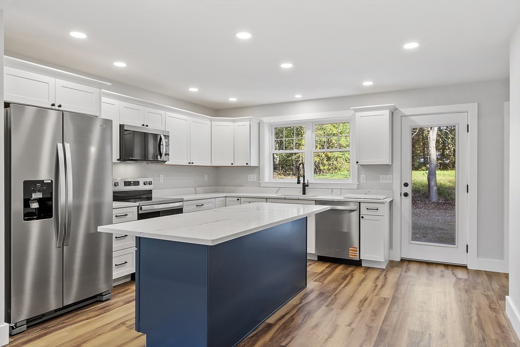 18 Buttonwood Place A