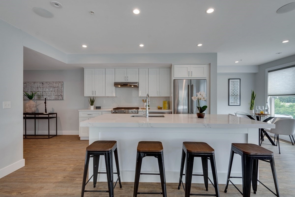 135 Hancock St 18